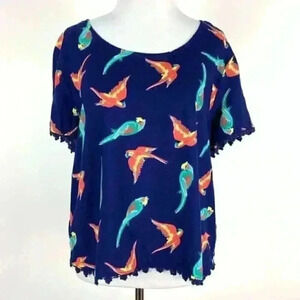 Red camel top size L navy blue orange parrot